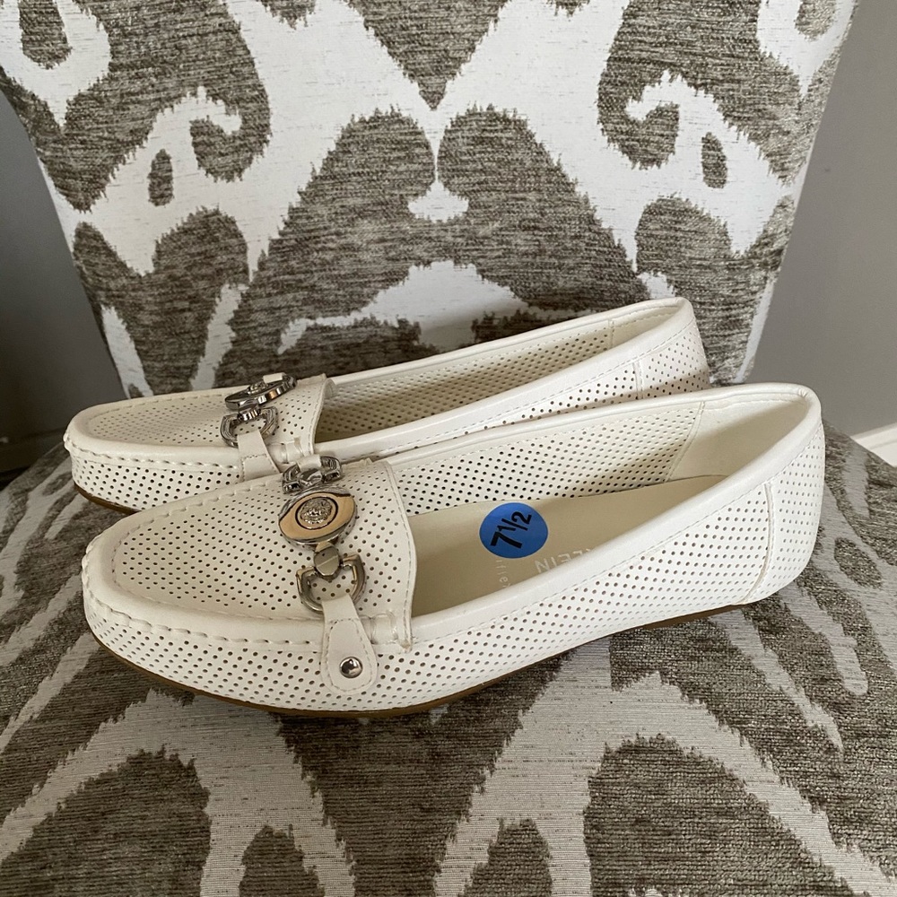 NEW Anne Klein Flats🥰 - Picture 2 of 4